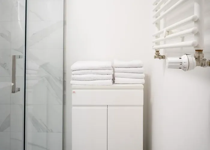 Properunit Bright In Old Town With Ac