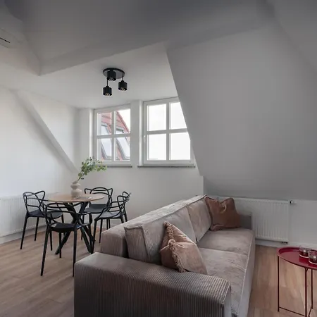 Appartamento Properunit Bright In Old Town With Ac Breslavia